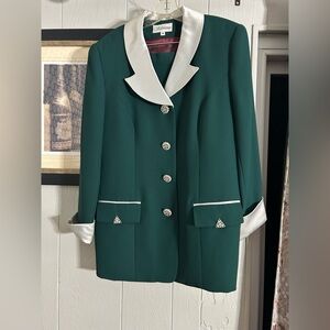 Beautiful Green 2 pc Suit